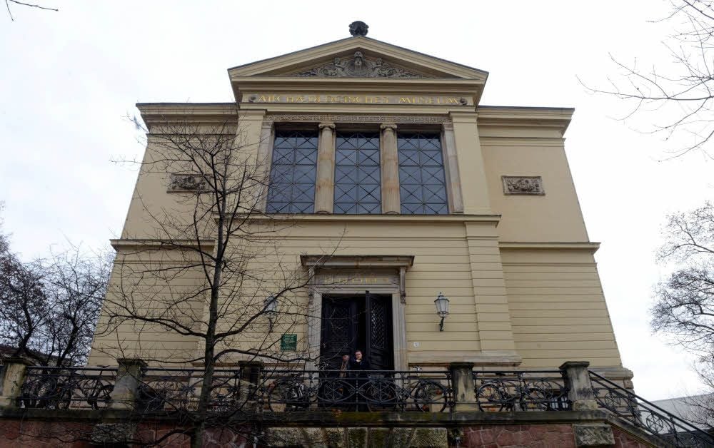 Das Robertinum wurde 1891 als Museum am Uniplatz eröffnet.
