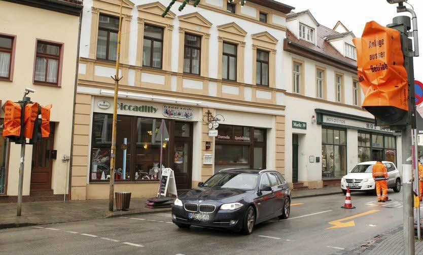 Die Fußgängerampel ist außer Betrieb.