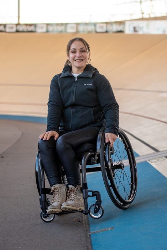Fototermin auf ihrer alten Trainingsbahn: Nach wie vor ist Kristina Vogel oft in ihrem Verein anzutreffen.