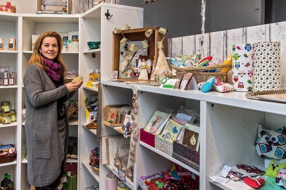 Manuela Brückner-Bol bietet die kreativen Produkte ihrer Fach-Mieter jetzt in der kleinen Ritterstraße an.