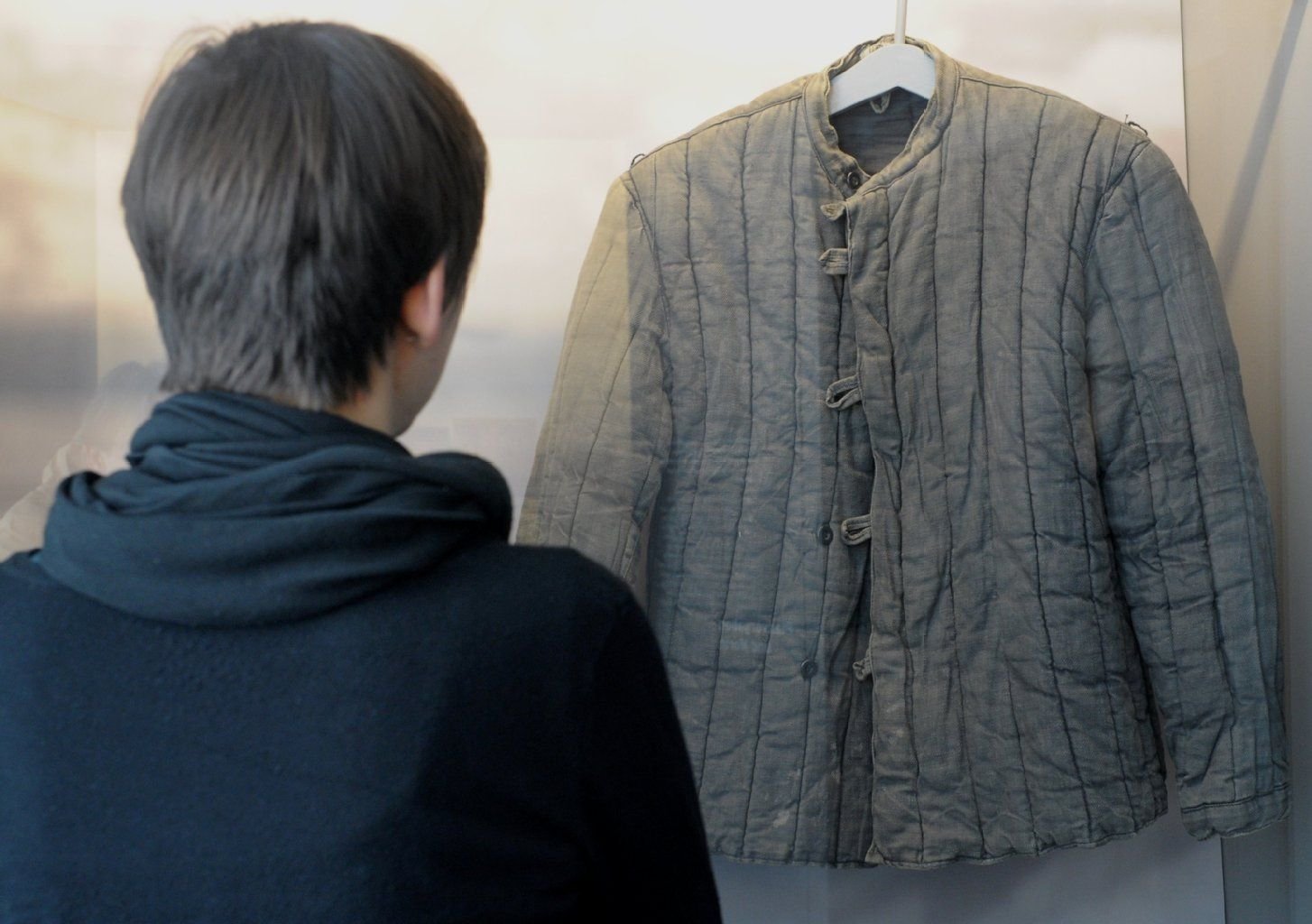Eine ausgestellte Wattejacke, die von sowjetischen Strafgefangenen verwendet wurde.