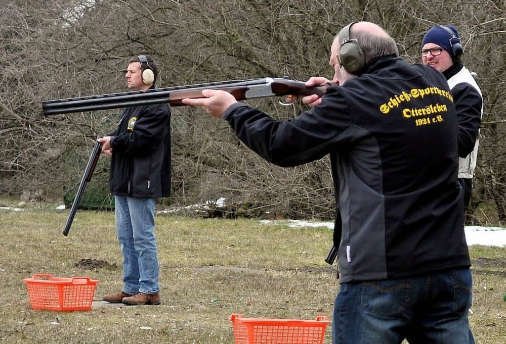 Eine Disziiplin beim Schützenfest der Wittenberger Road Eagles in Lindwerder war das Tontaubenschießen.