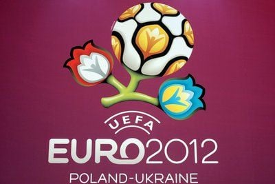 Das offizielle Logo der Fußball-EM 2012. (FOTO: DPA)