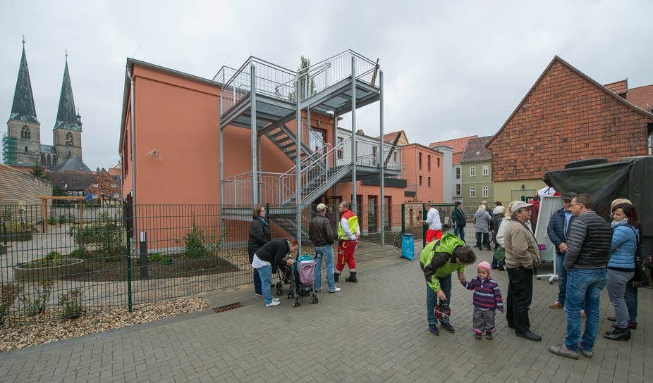 Von einem Teil der Zimmer im Neubau ist der Blick frei auf die St. Nikolai.