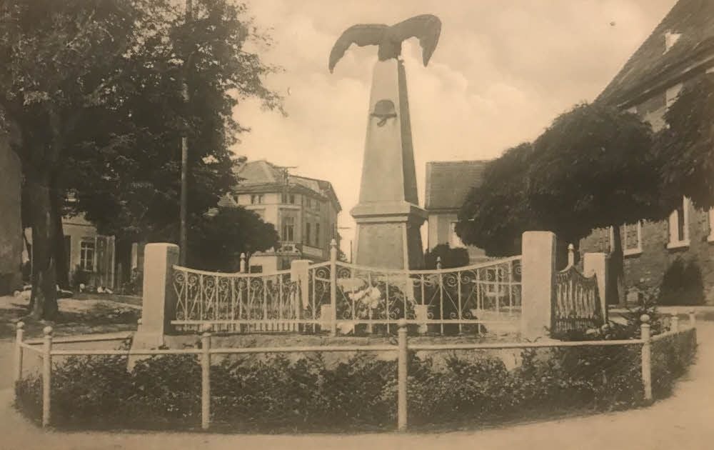 So sah das Denkmal nach der Einweihung 1923 aus.