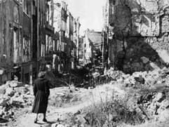 Dresden nach den schweren Bombenangriffen im zweiten Weltkrieg.