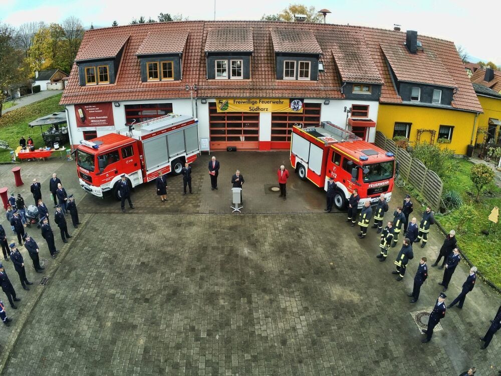 Feierliche Übergabe der beiden Feuerwehrfahrzeuge an die Rottleberöder und Stolberger Feuerwehr.