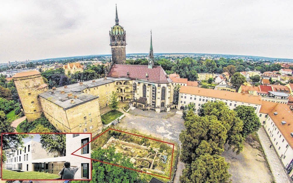 Schloss und Schlosskirche in Wittenberg: Bis 2015 soll der Empfangsbereich dafür neu gebaut werden.