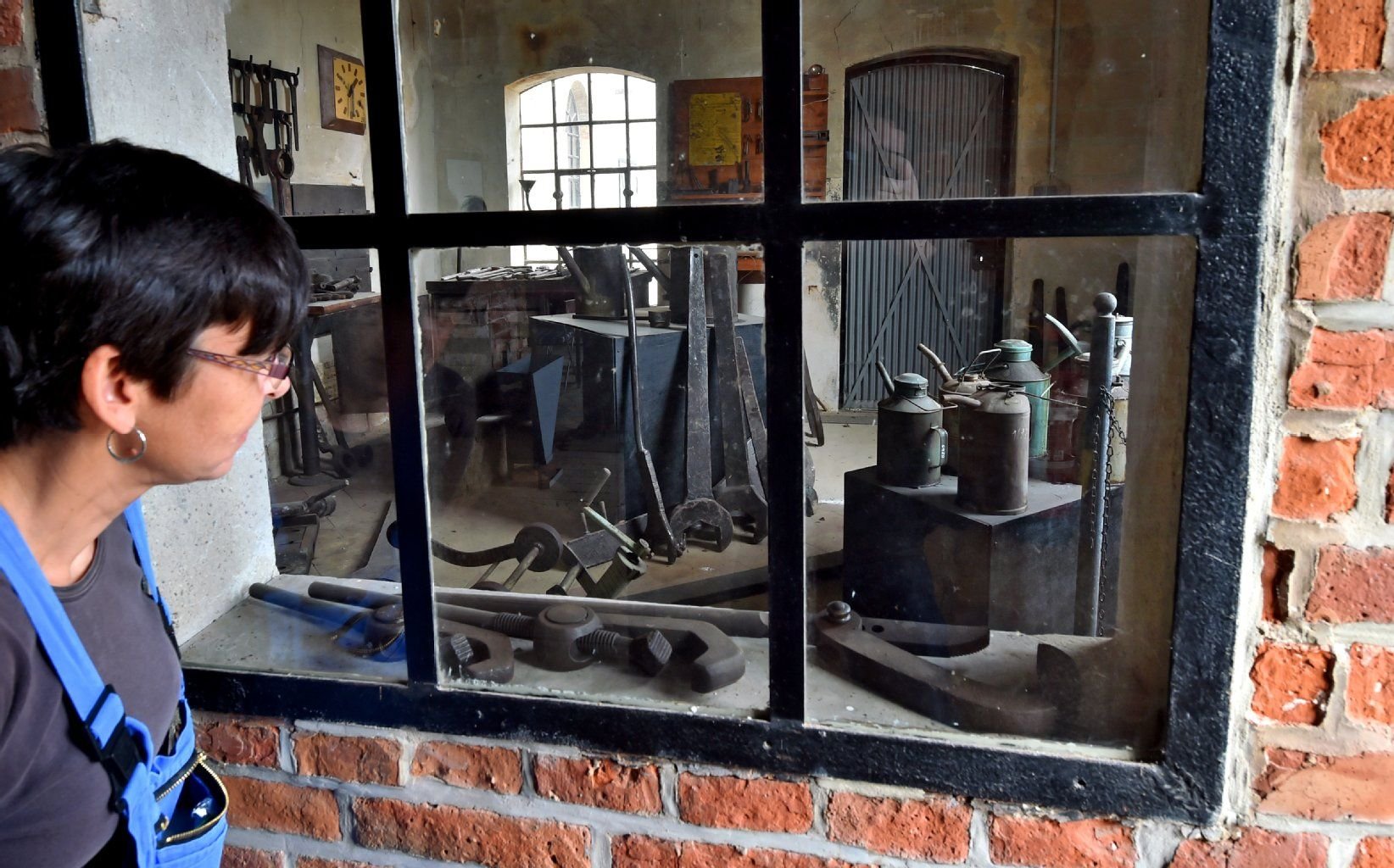 Blick in eine historische Werkstatt in der ehemaligen Brikettfabrik "Herrmannschacht" in Zeitz (Burgenlandkreis)