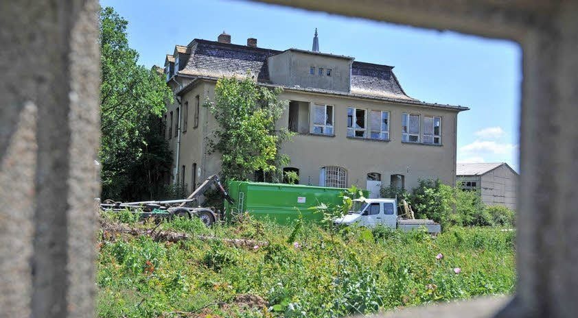 Die alte HNO-Klinik Zörbig. Hier sollen noch in dieser Woche die Abrissbagger anrücken.