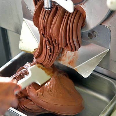 Cremiges Zartbitterschokoladeneis