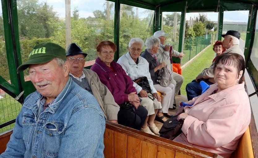 Aufgesessen zur Kremsertour durch die Elbaue.