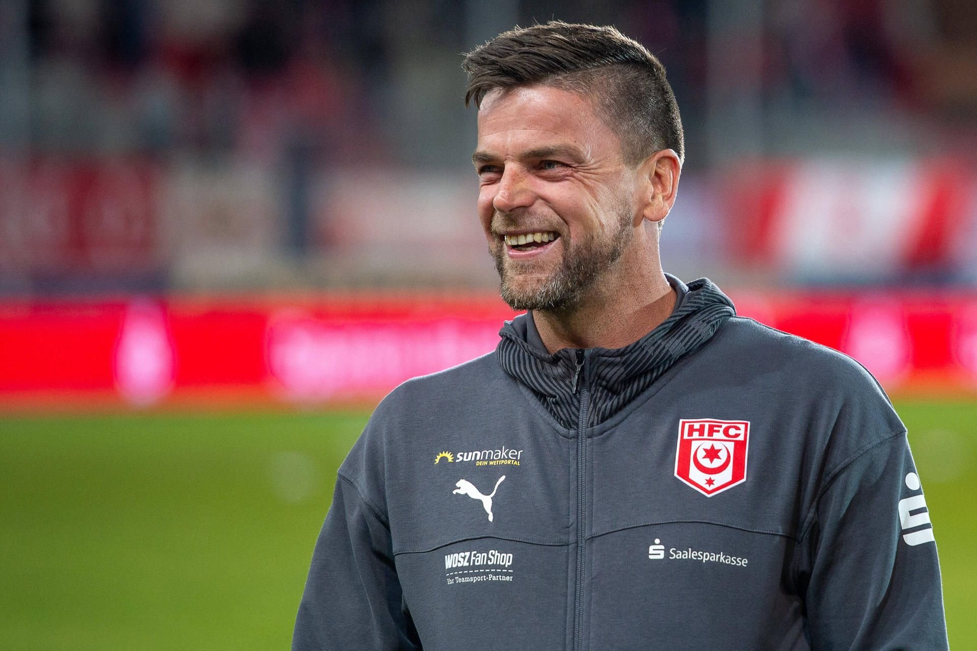 Torsten Ziegner hat sich für seine Zeit in Halle bedankt.