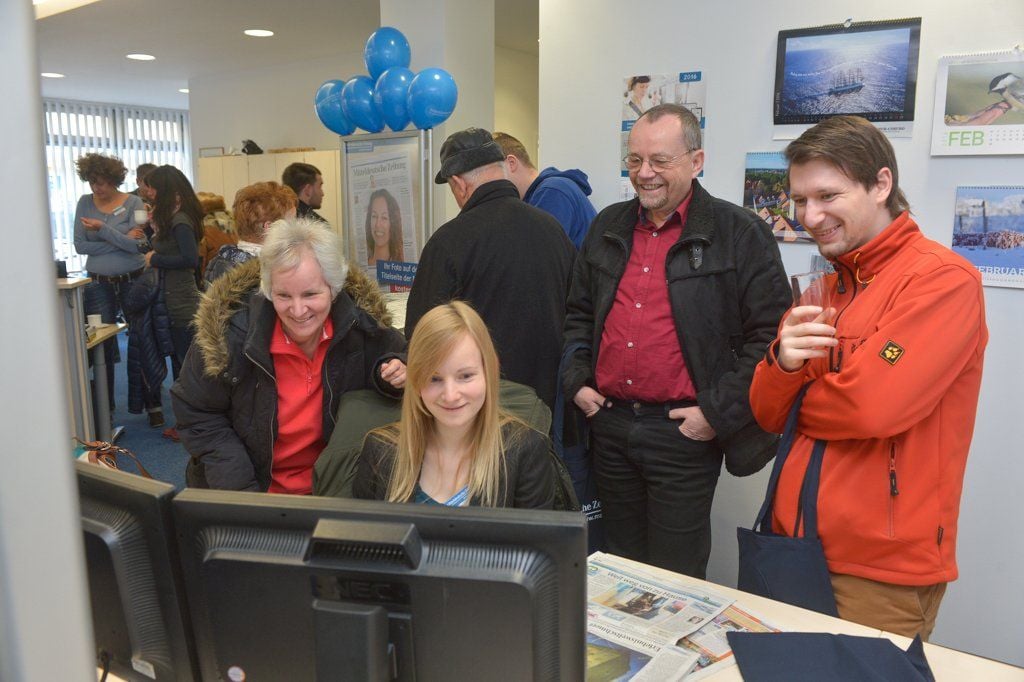 Die Leser zu Besuch in der Lokalredaktion der MZ Köthen.