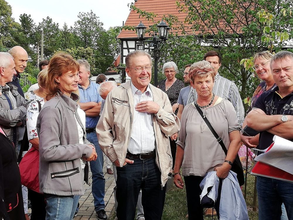Artur Landmann (Mitte) wurde vor 85 Jahren in Burtschütz geboren.