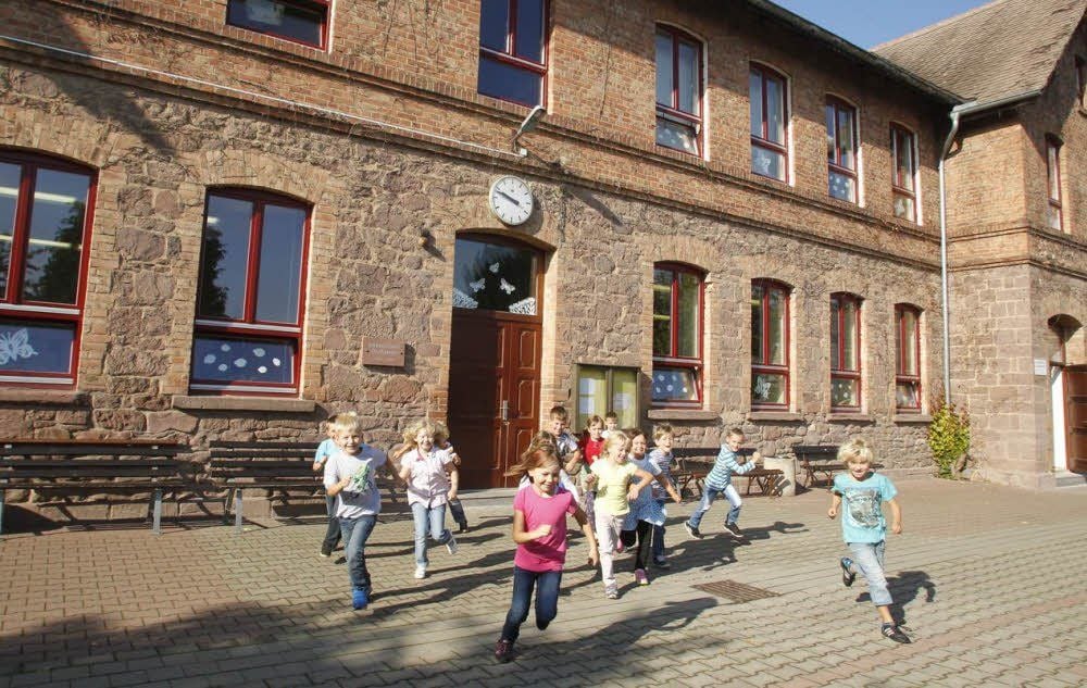 Ob die Kinder auch in einigen Jahren noch auf dem Schulhof in Großörner toben, das ist ungewiss.