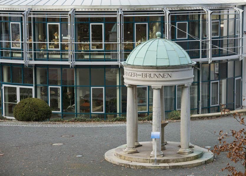 Wurde das Kurzentrum in Bad Suderode heimlich aufgegeben? Stadträtin Bianka Kachel fürchtet das.