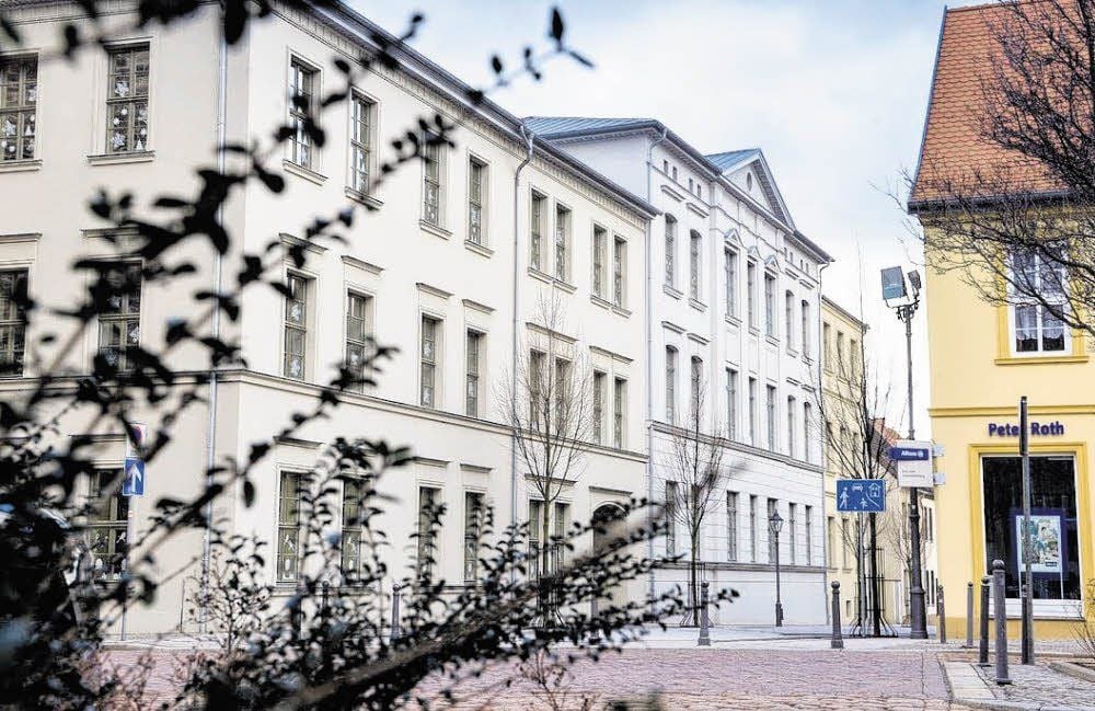 Für die vier kommunalen Grundschulen (hier die Naumannschule) sind ab Einschulung für 2017/18 die Schulbezirke aufgehoben worden.