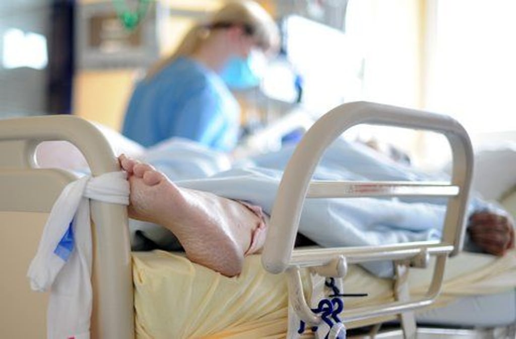 Ein Patient aus der Ukraine wird im Krankenhaus in Sachsen-Anhalt betreut.