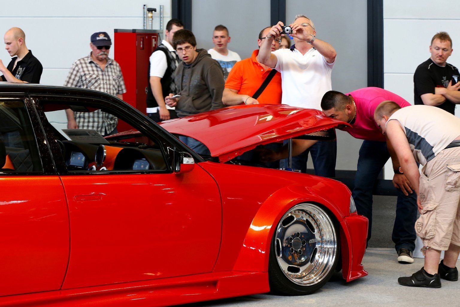 Viele Tuning-Künstler präsentieren in Friedrichshafen ihre Einzelstücke.