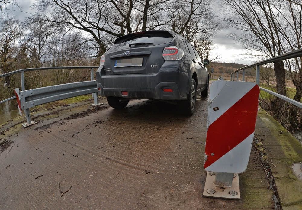 Die Wipperbrücke in Drohndorf darf aus Sicherheitsgründen nicht mehr von Lastkraftwagen befahren werden.