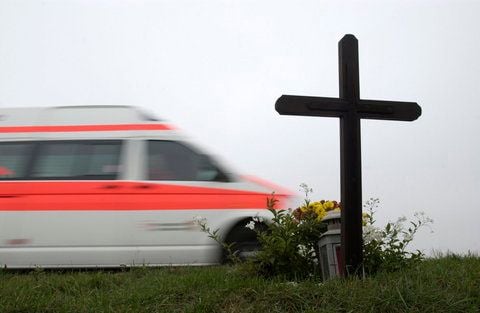 In Möckern ist am Montagabend eine 27-Jährige tödlich verunglückt. (SYMBOLFOTO: DDP)