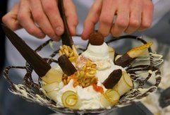 Eisbecher (Foto: dpa)