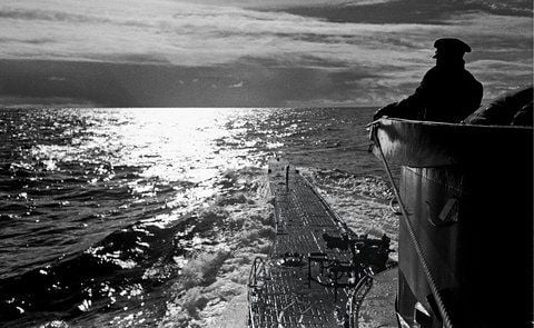 Das historische Foto von Lothar-Günther Buchheim zeigt die Ausfahrt eine deutschen U-Bootes. (FOTO: DPA)