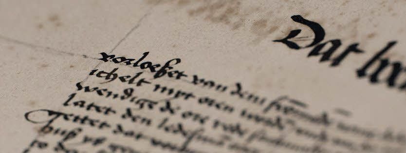 Die Halberstädter Bibel des Gleimhauses besitzt eine eingefügte handgeschriebene Seite. Das macht sie zu etwas Besonderem.