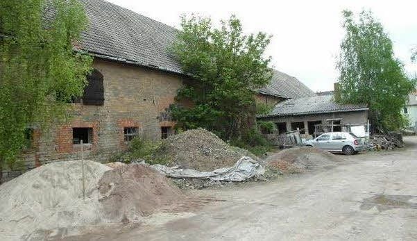 Dieses Grundstück in Hettstedt wird versteigert.