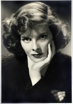 Das undatierte Porträtfoto zeigt Katharine Hepburn. (Foto: dpa)