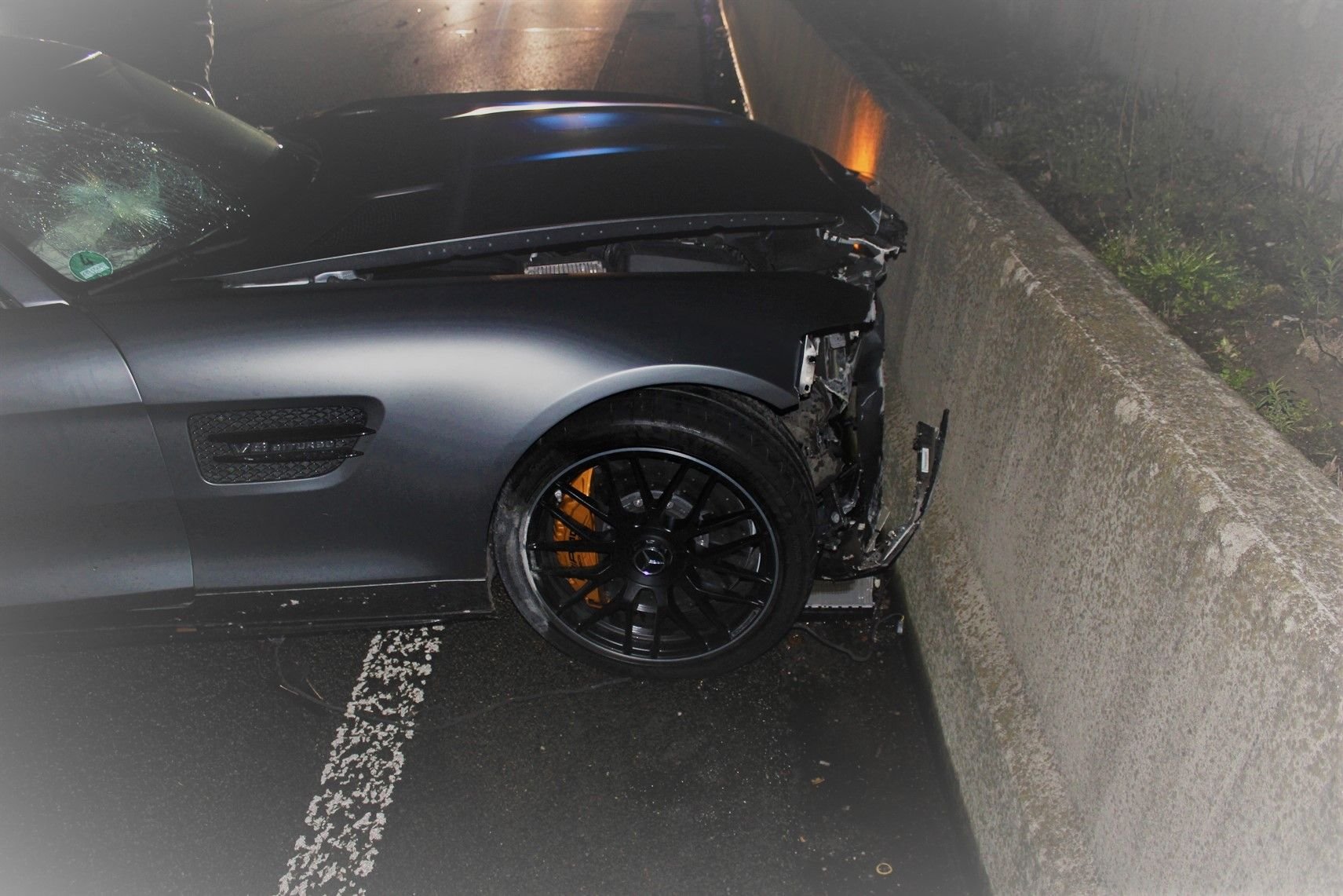 Am dem 510 PS starken Mercedes AMG GT S entstand ein Sachschaden von 50.000 Euro.