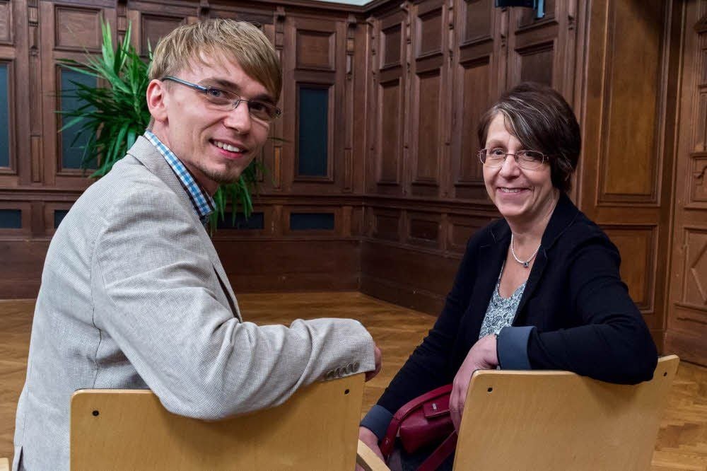 Kerstin Hensel erhielt Dienstagabend den Walter-Bauer-Preis. Das Walter-Bauer-Stipendium ging an den gebürtigen Merseburger Danilo Pockrandt.