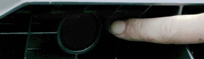 Gut versteckt: Quasi unsichtbar unterm Tonnenrand sitzt der eingebaute Chip.