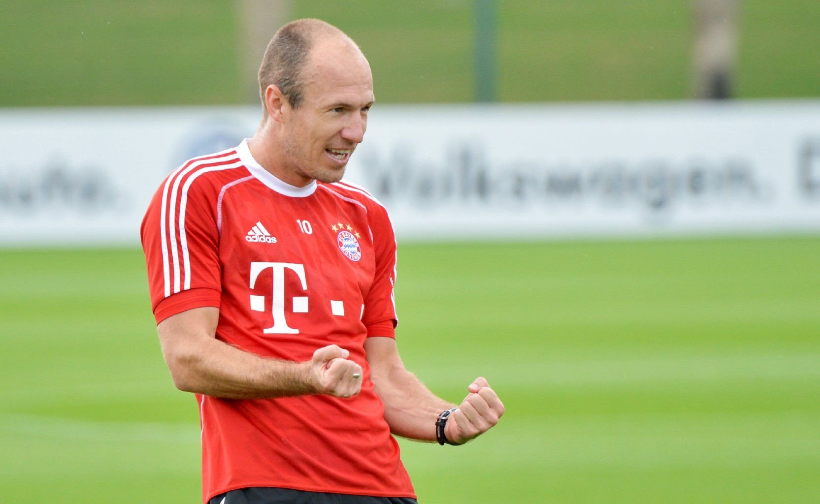 Arjen Robben vom FC Bayern München trainiert in Doha (Katar) auf dem Trainingsplatz.