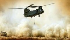 Ein CH47-Hubschrauber der britischen Luftwaffe im Einsatz in der Region Garmsir in der Provinz Helmand in Afghanistan. (Foto: dpa)