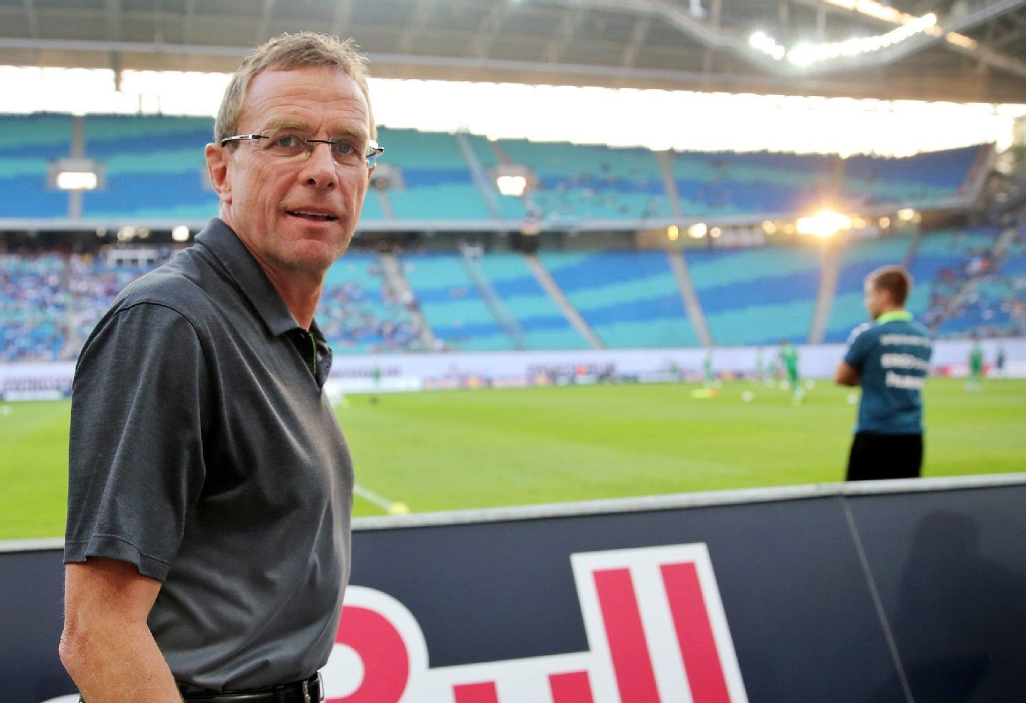 Ralf Rangnick ist beim Zweitligisten RB Leipzig Sportdirektor und Trainer in einer Person.