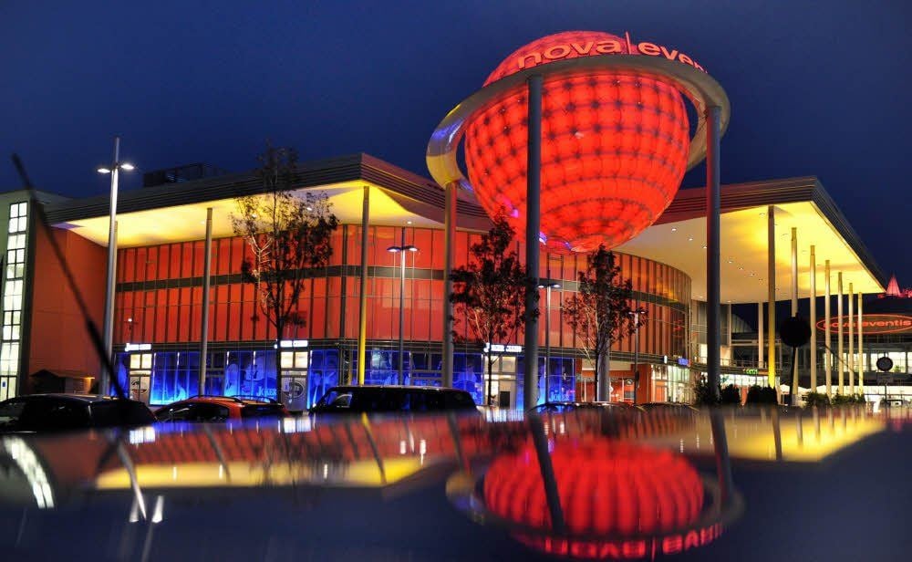 Im Einkaufspark in Günthersdorf tut sich einiges. Für das geplante Spielcasino gibt es inzwischen grünes Licht. Und die Erweiterungspläne für drei Teilflächen werden derzeit geprüft.
