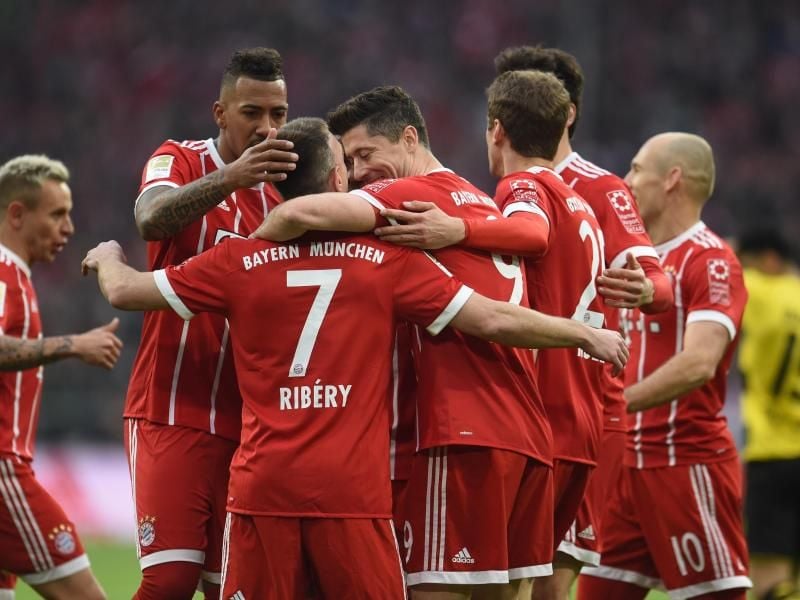 Bestens gewappnet für die Königsklasse: Bayerns Profis nach dem 6:0-Kantersieg gegen den BVB. Foto: Andreas Gebert