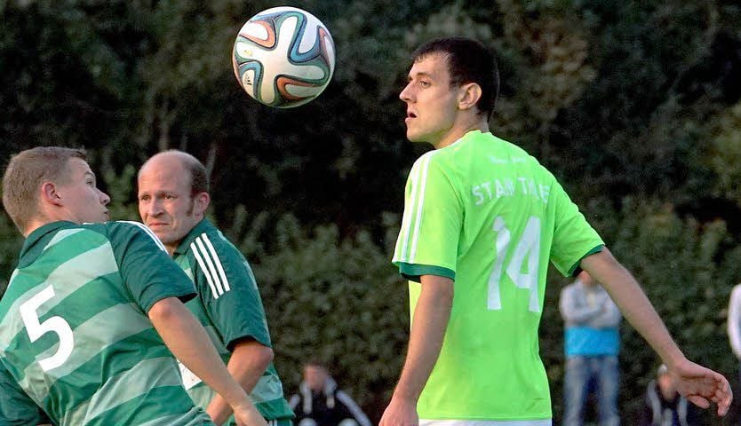 Immer im Einsatz: Alle 14 Hinrundenspiele, zum Teil mit Ein- und Auswechslungen, bestritten nur Alexander Michaelis (Bild rechts) und Maximilian Stockhaus (Bild links).