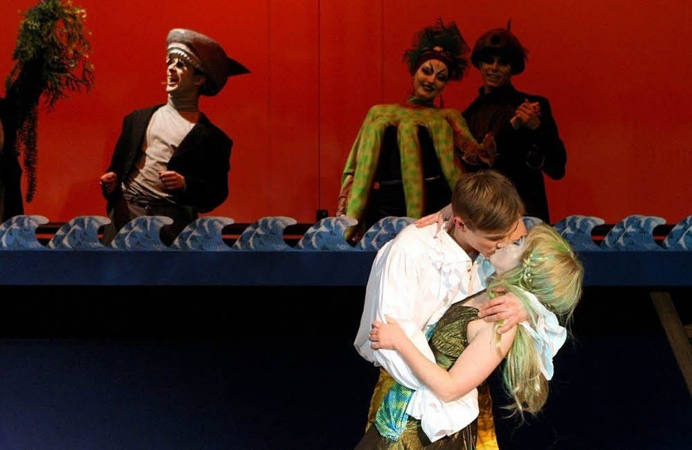 „Die kleine Meerjungfrau“ feierte am Dienstag im Bernburger Theater ihre Premiere. Dort ist sie auch noch am Mittwoch und am Donnerstag anzutreffen.