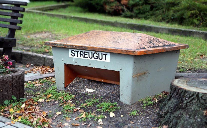 An den Straßen sind die Streugutkästen gut gefüllt.