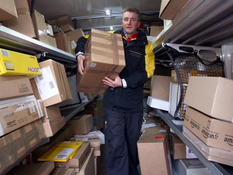 Einkäufe im Internet boomen. Die Paketboten stehen aber oft vor verschlossenen Türen.