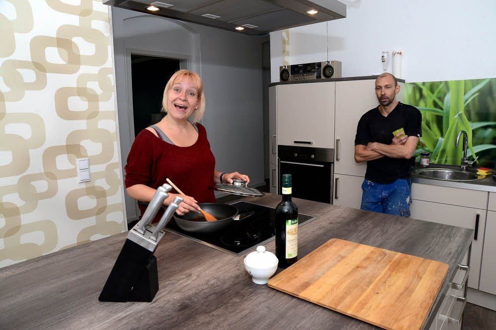 Die Küche im neuen Heim hat Gestalt angenommen. Einer von vielen Schritten zu einem normalen Alltag für Nicole Wessling und Dirk Lange.