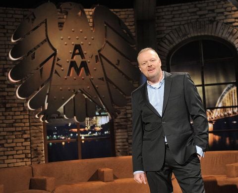Der Moderator Stefan Raab posiert bei einem Fototermin zur ProSieben-Show «Absolute Mehrheit ? Meinung muss sich wieder lohnen» in Köln. (FOTO: DPA)