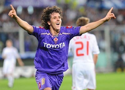 Stevan Jovetic vom AC Florenz freut sich über einen seiner beiden Treffer. (FOTO: DPA)