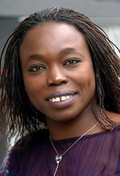 Die aus dem Senegal stammende Autorin Fatou Diome lebt seit zehn Jahren in Straßburg. Die 36 Jahre alte Bestsellerautorin moderiert im Fernsehen regelmäßig eine Literatursendung und ist die 18. Schriftstellerin, die mit dem LiBeraturpreis ausgezeichnet wurde. (Foto: dpa)