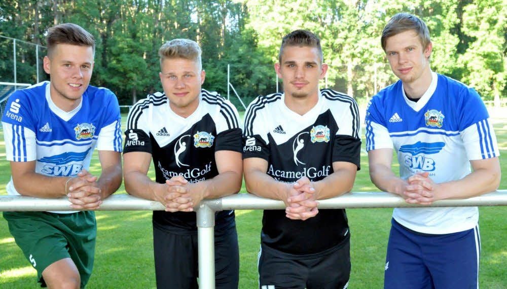 Askanias Neuzugänge absolvierten ihr erstes Training (von links): Lucas Kemmesies, Maximilian Gerwien, Mario Hesse und Daniel Koch.