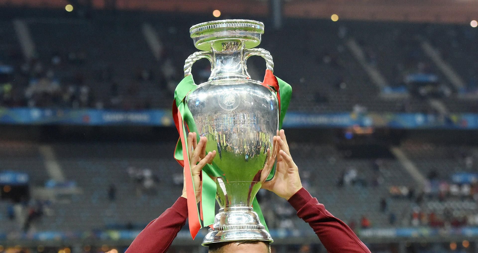 Dass der EM-Pokal wie geplant im Juli 2020 an den neuen Titelträger übergeben wird, ist sehr unwahrscheinlich.