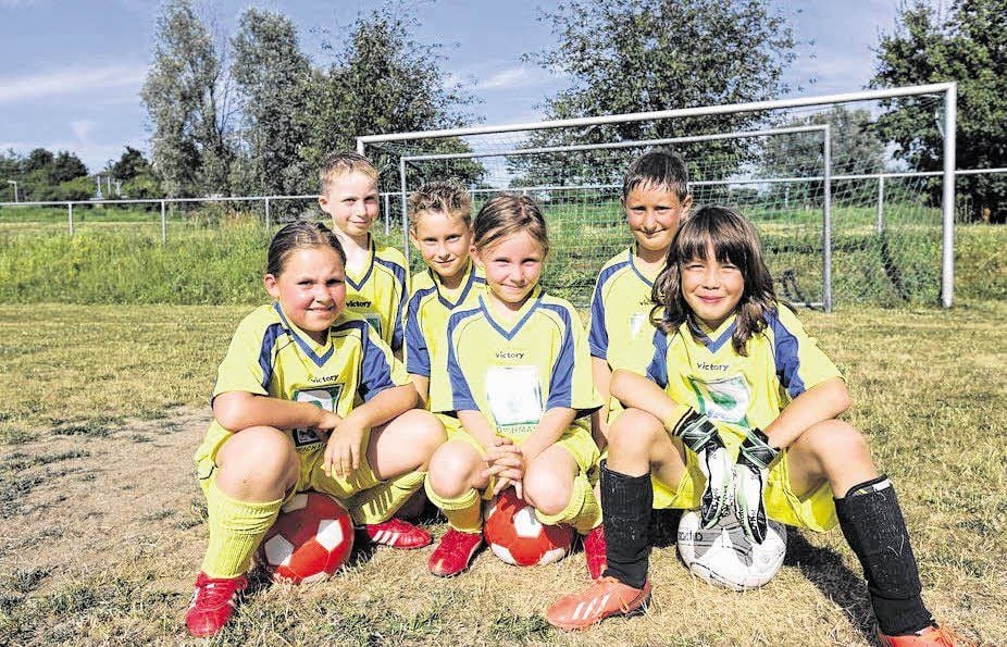 Die Mädchen und Jungen der neuen E-Jugend des SV Großgrimma freuen sich schon auf die nächste Saison.